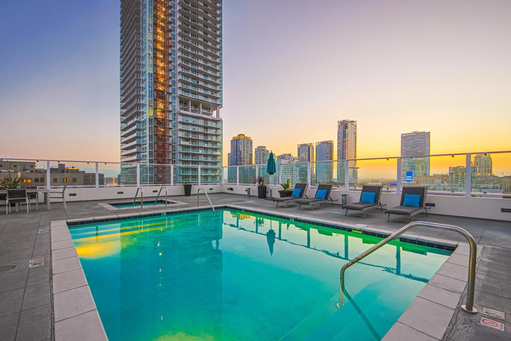 Stunning 1 Bdr 1 Bth, Pool, Jacuzzi Leilighet Los Angeles Eksteriør bilde